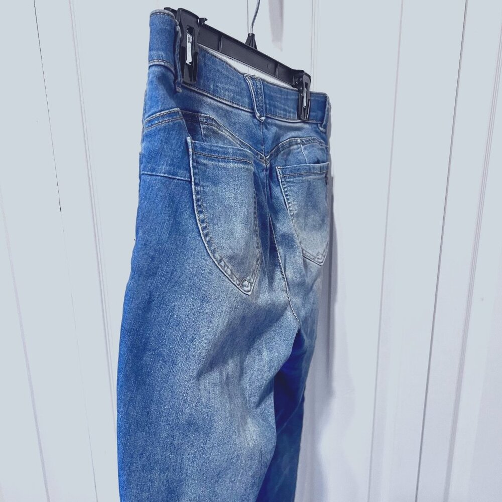 Taylor Swift Songs Democracy "Ab" solution Women's Sz 8 Stretch Cropped Jeans - Picture 7 of 15